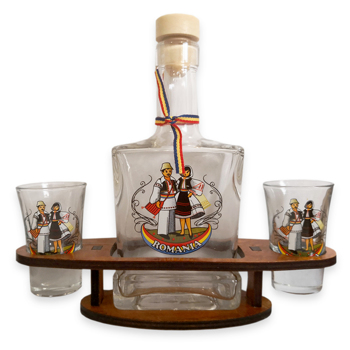 Set sticla (250 ml) si 2 pahare (3.4cl) cu suport din lemn